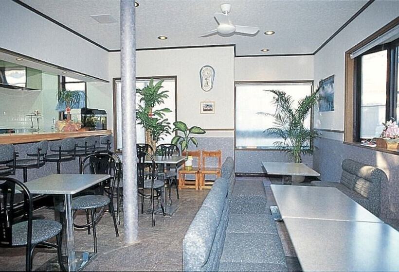 ペンション Kawanakan