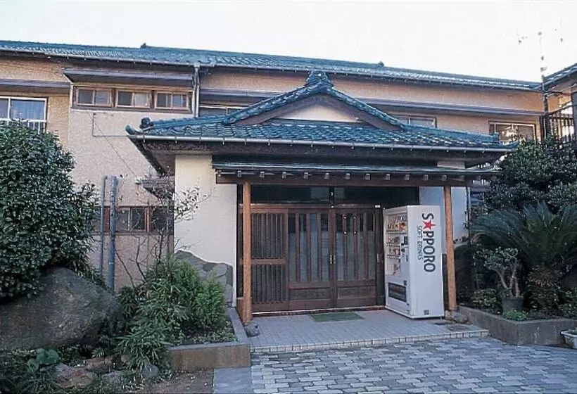 ペンション Kawanakan