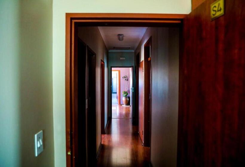 Пансион The Exclusive Guesthouse