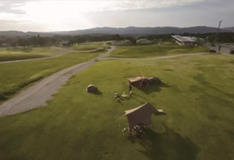 Lomakeskus Snow Peak Headquarters