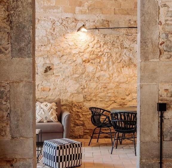 هتل La Comuna By Bon Dia Residences