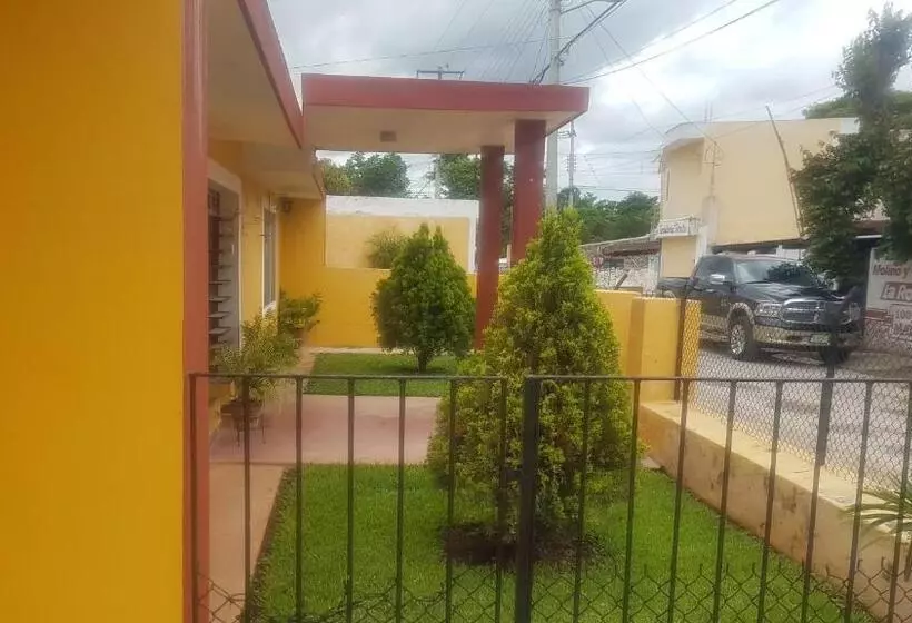 Hotelli La Piramide Izamal