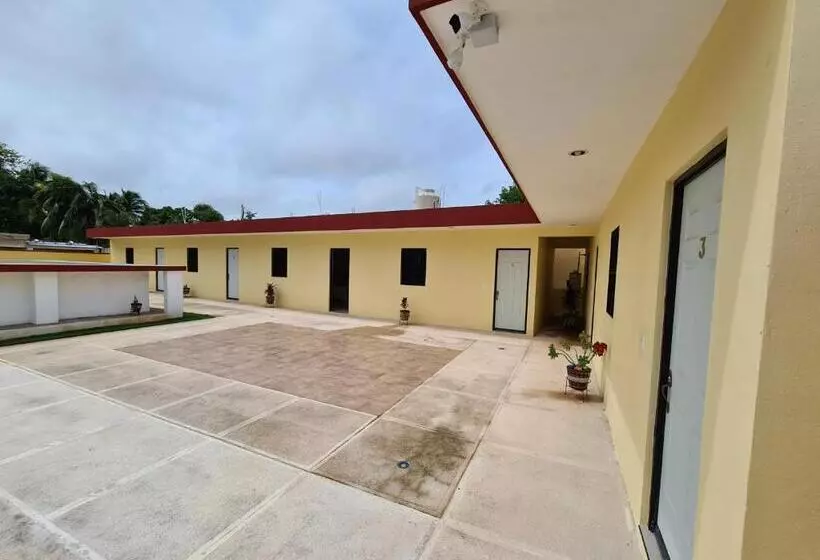 Hotelli La Piramide Izamal