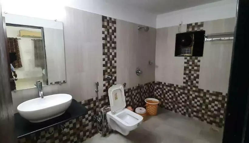 Hotelli Oyo 82176 Konkan House