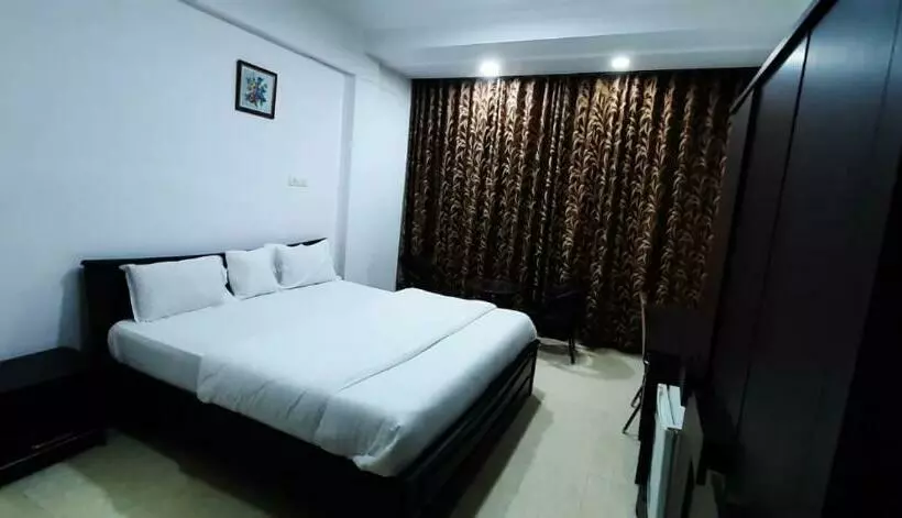Hotelli Oyo 82176 Konkan House