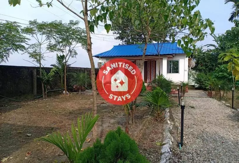 ホテル Oyo 82239 Gorumara Manna Resort