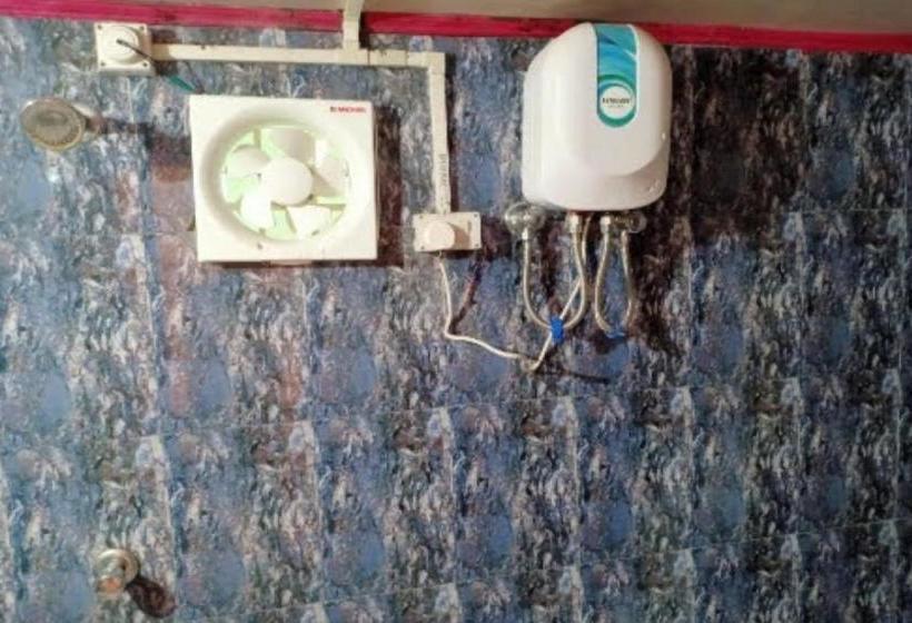 Hotelli Oyo 82239 Gorumara Manna Resort