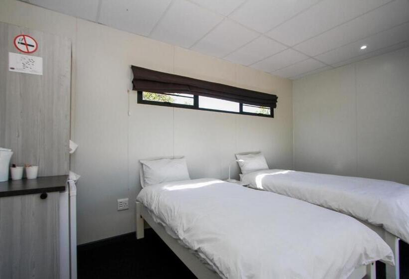 ホテル Sleepover Beitbridge