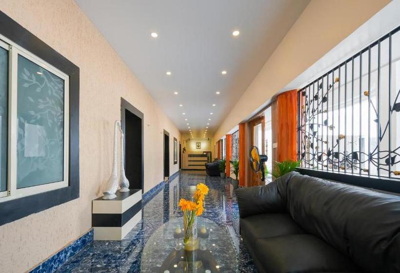 فندق Spot On 82053 Royal Adwita Resort