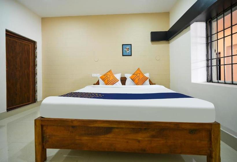 فندق Spot On 82053 Royal Adwita Resort