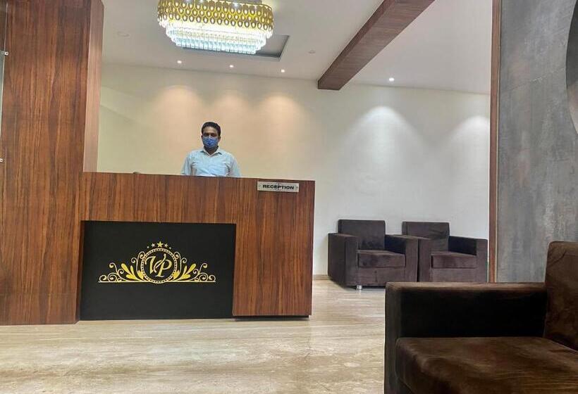 هتل Vrindavan Palace