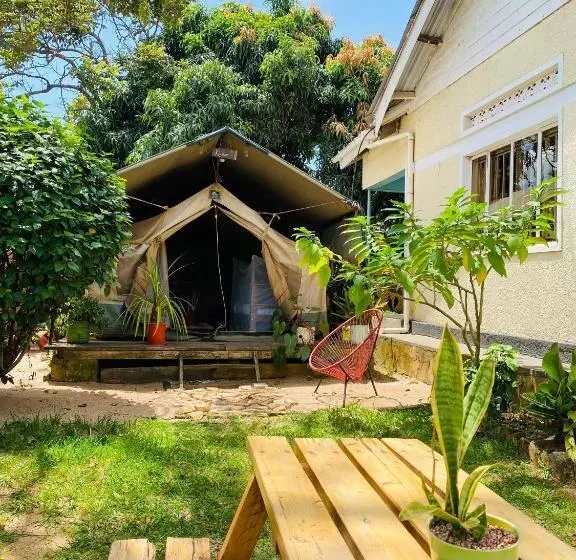 پانسیون Villa Katwe