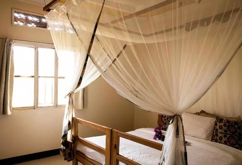 پانسیون Villa Katwe