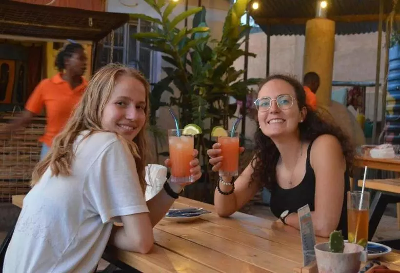 پانسیون Villa Katwe