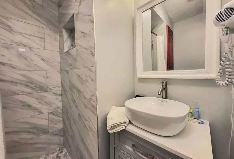 Hotelli Barefoot Mailman Inn & Suites