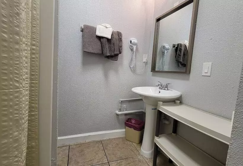 Hotelli Barefoot Mailman Inn & Suites