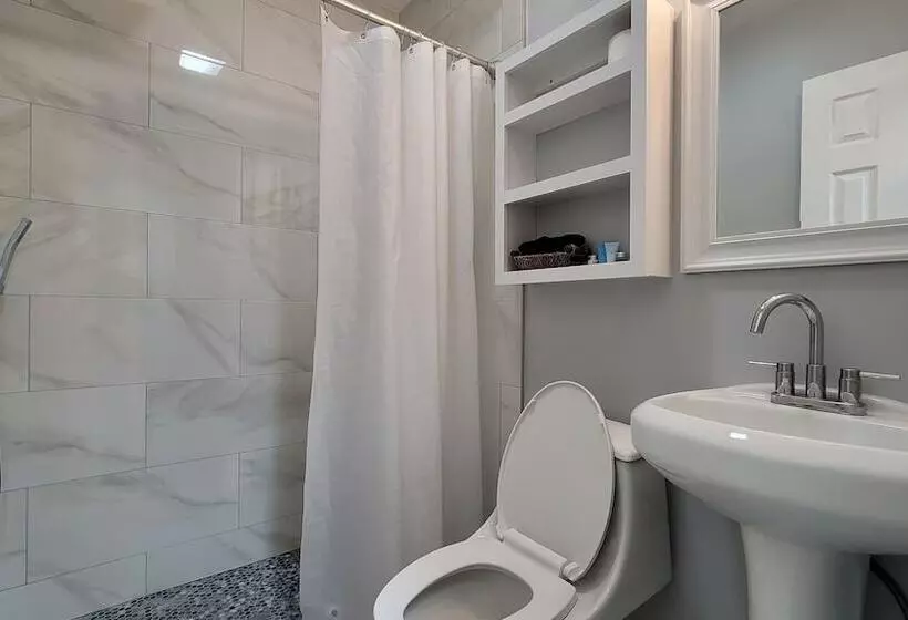 Hotelli Barefoot Mailman Inn & Suites