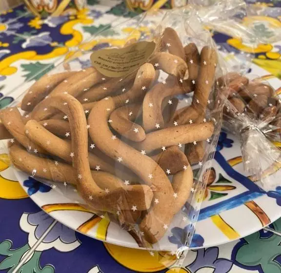 تختخواب و صبحانه Li Salini