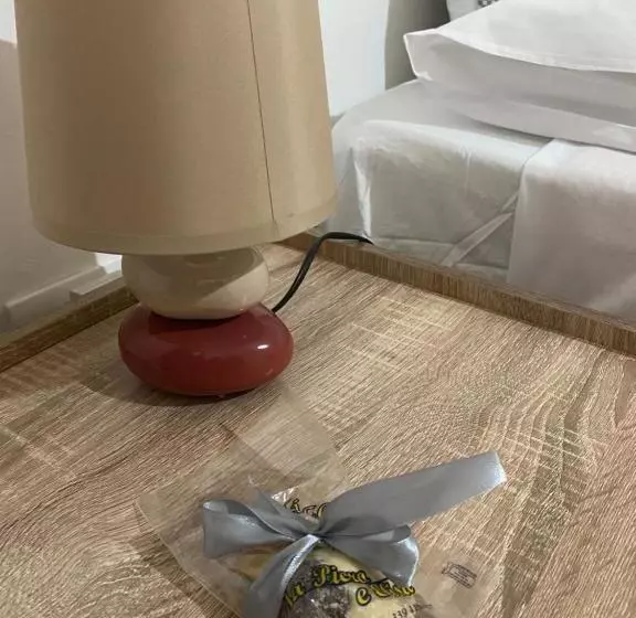 تختخواب و صبحانه Li Salini