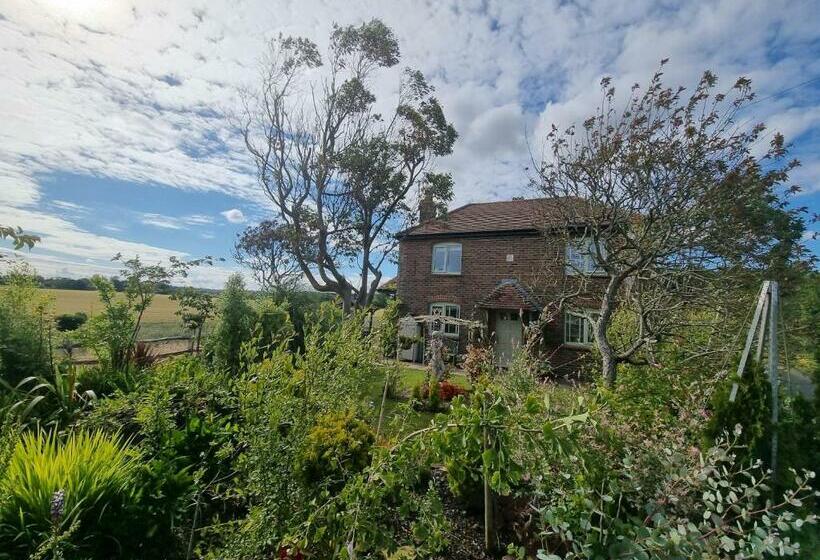 مبيت وإفطار Varr House @ Meadow View