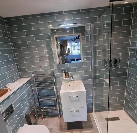 مبيت وإفطار Varr House @ Meadow View