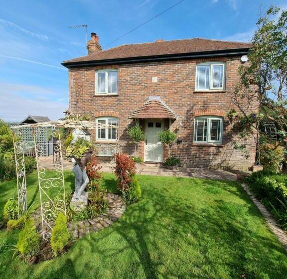 مبيت وإفطار Varr House @ Meadow View