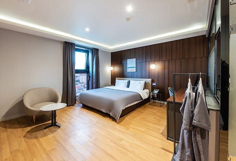 Brown Dot Hotel Jeonggwan