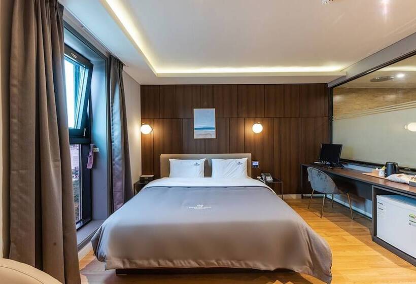 Brown Dot Hotel Jeonggwan