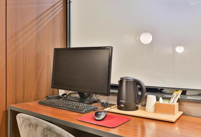 Brown Dot Hotel Jeonggwan