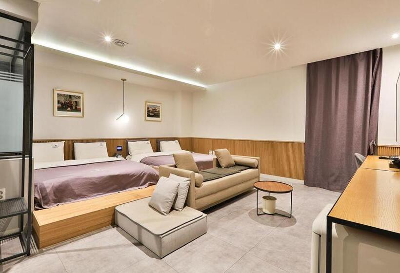 Brown Dot Hotel Jeonggwan