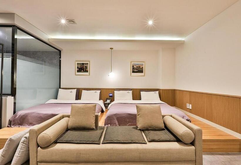 Brown Dot Hotel Jeonggwan