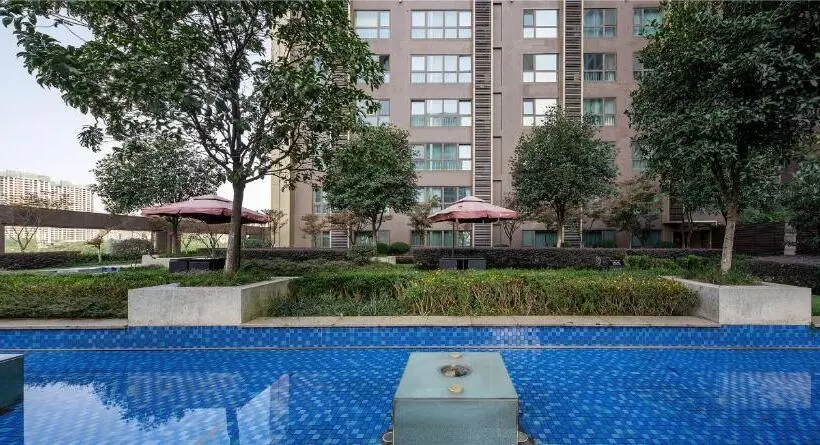 هتل Cresasia Residence