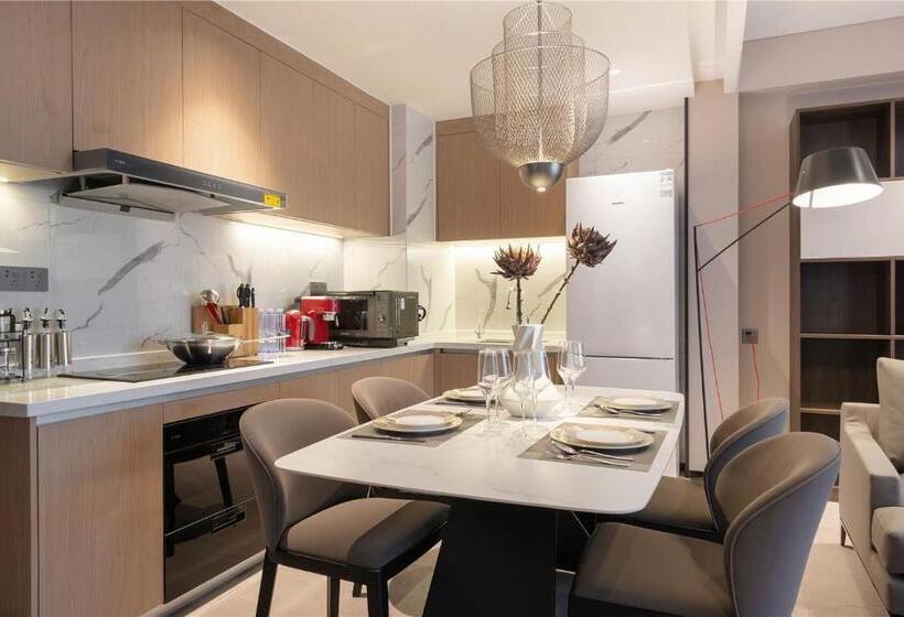 Отель Cresasia Residence