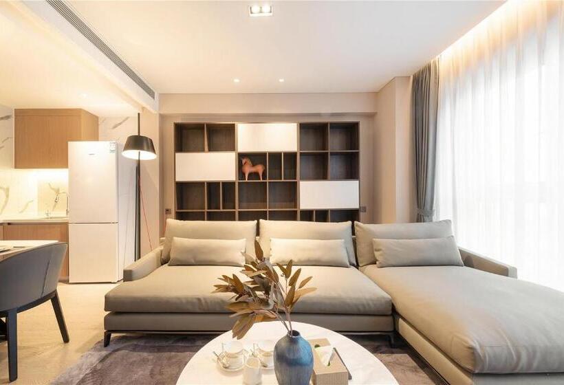 Отель Cresasia Residence