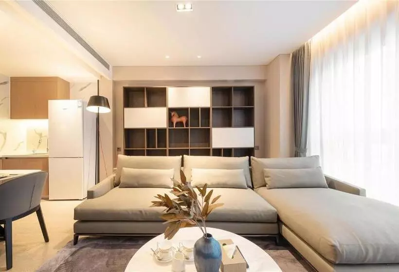 هتل Cresasia Residence