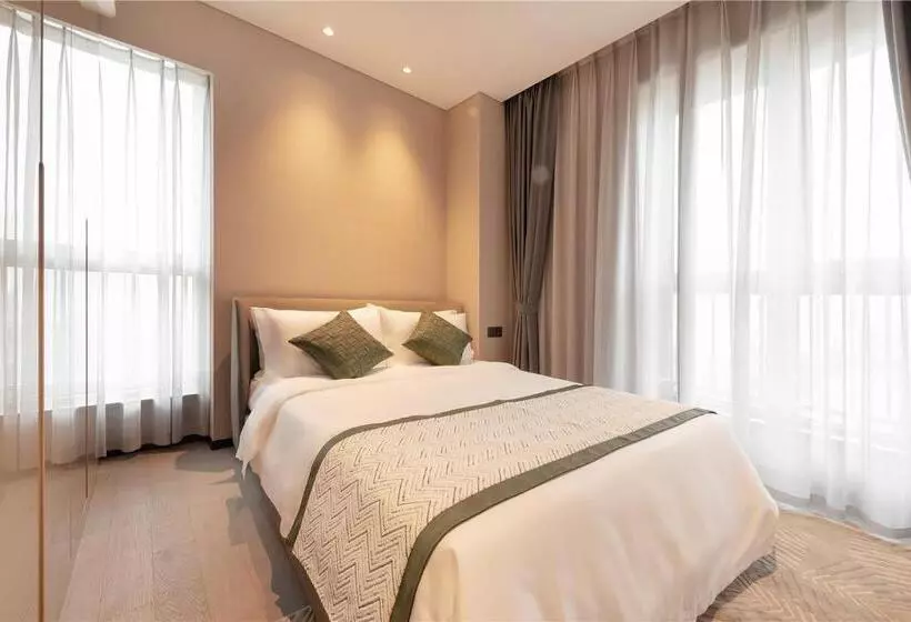 هتل Cresasia Residence