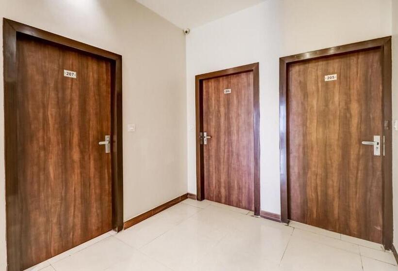 Hotel Capital O City Inn