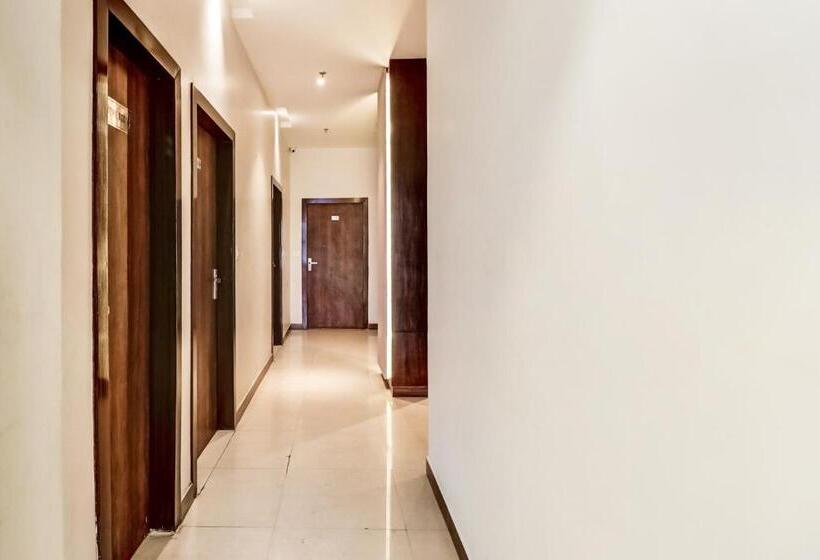 Hotel Capital O City Inn