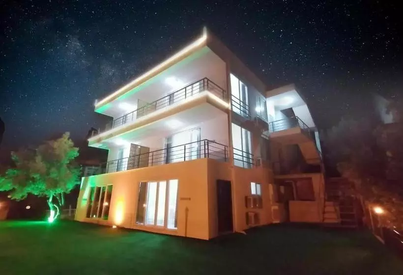 Hotelli Just Dream Suites