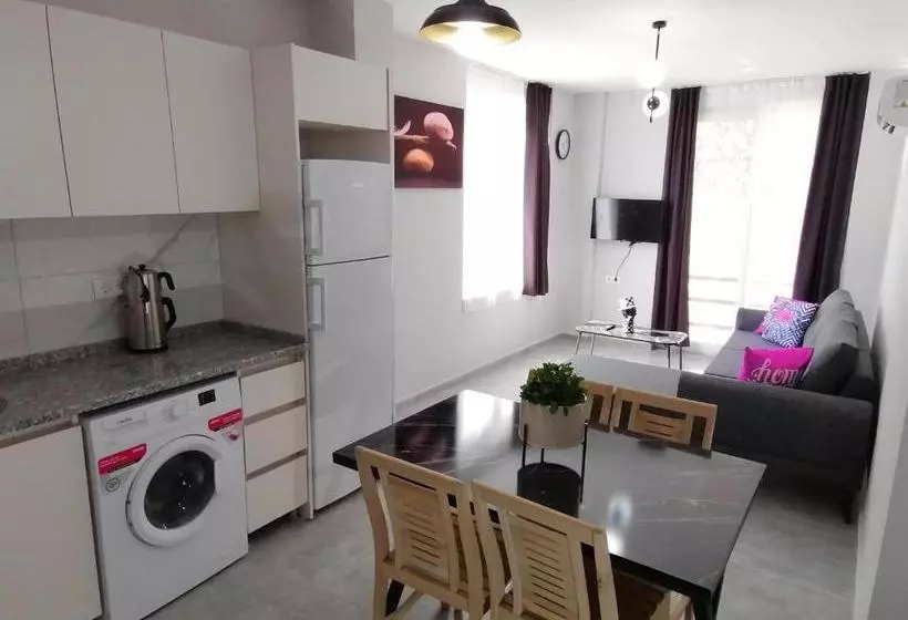 Hotelli Just Dream Suites