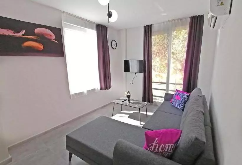 Hotelli Just Dream Suites