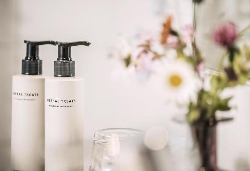 Отель Kristallhütte