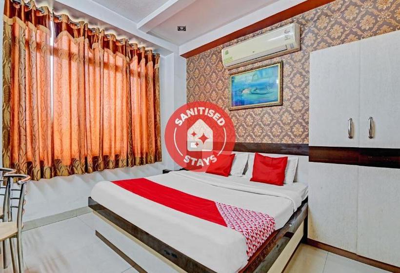 호텔 Oyo 81977 Riddhi