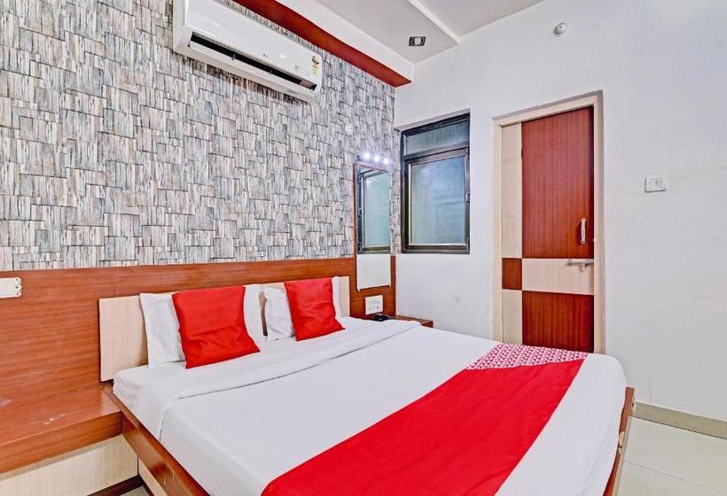 호텔 Oyo 81977 Riddhi