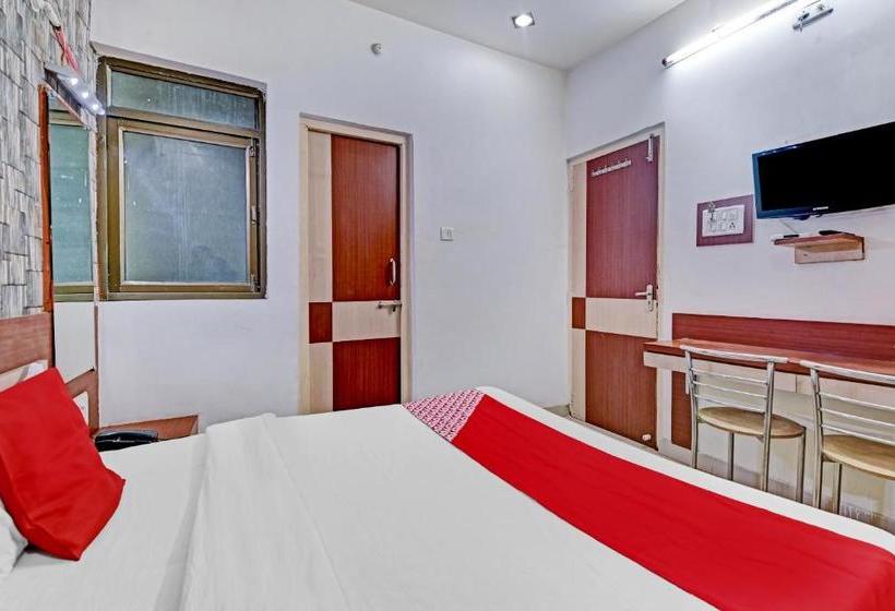 호텔 Oyo 81977 Riddhi