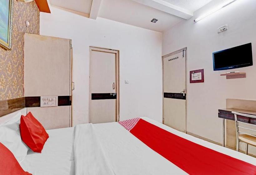호텔 Oyo 81977 Riddhi