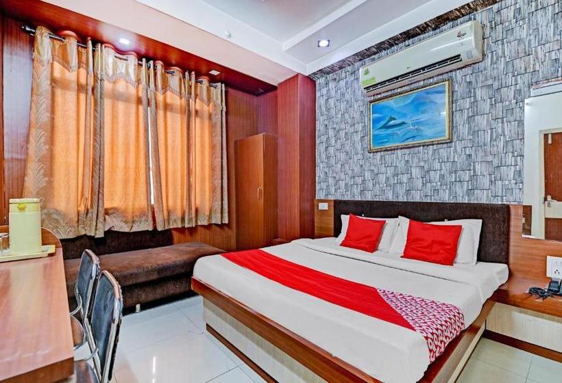 호텔 Oyo 81977 Riddhi