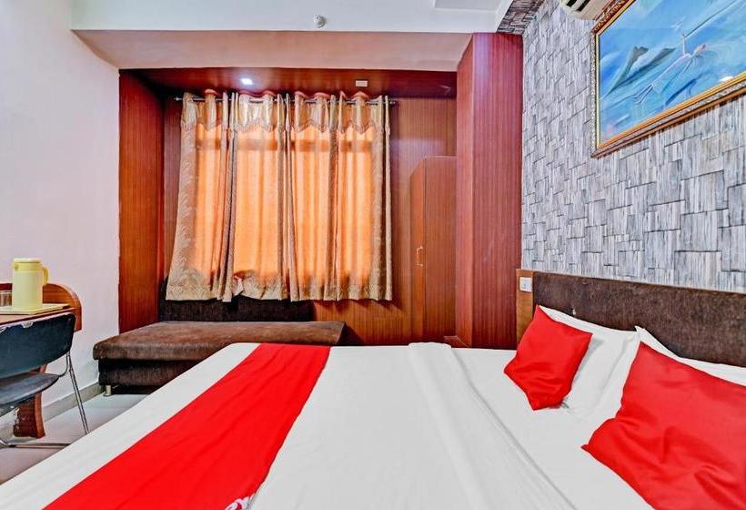 호텔 Oyo 81977 Riddhi