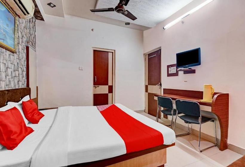 호텔 Oyo 81977 Riddhi