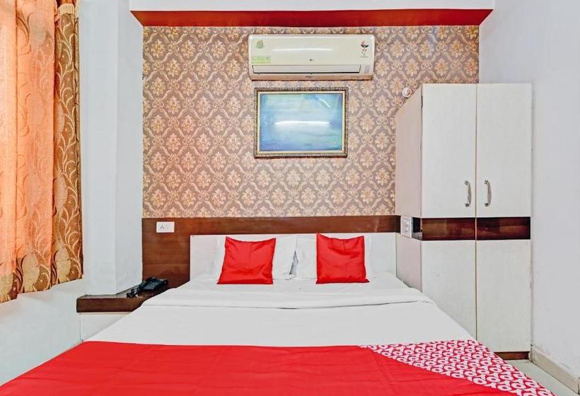 호텔 Oyo 81977 Riddhi